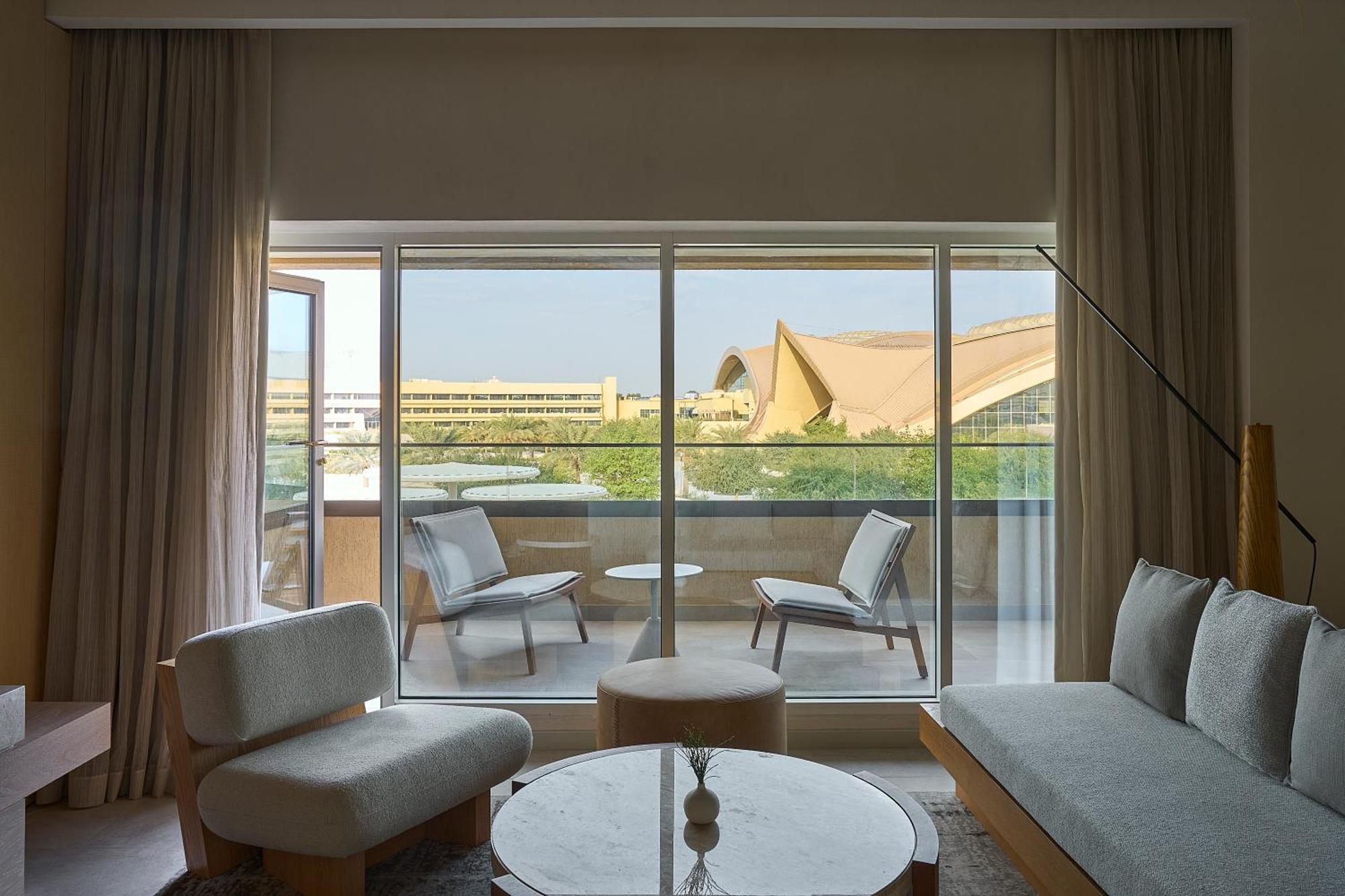 Erth Abu Dhabi Hotel Exterior foto